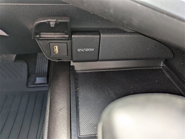 Used 2024 Toyota Camry SE image 18