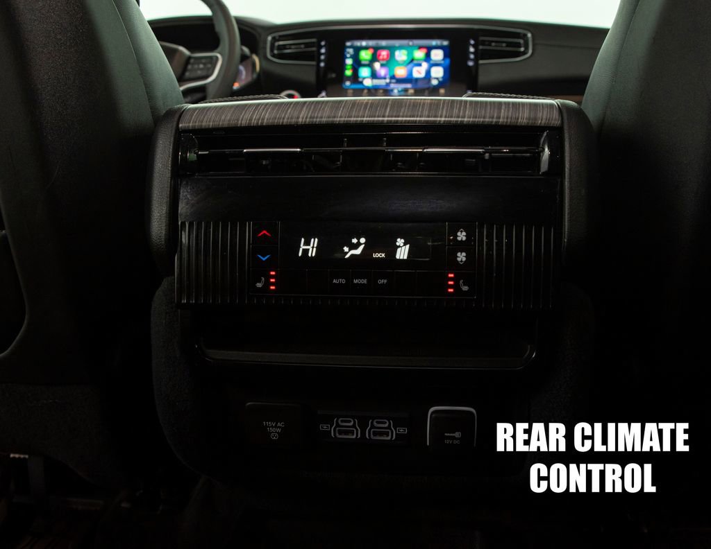 Used 2024 Jeep Wagoneer Series III AWD/4WD image 28