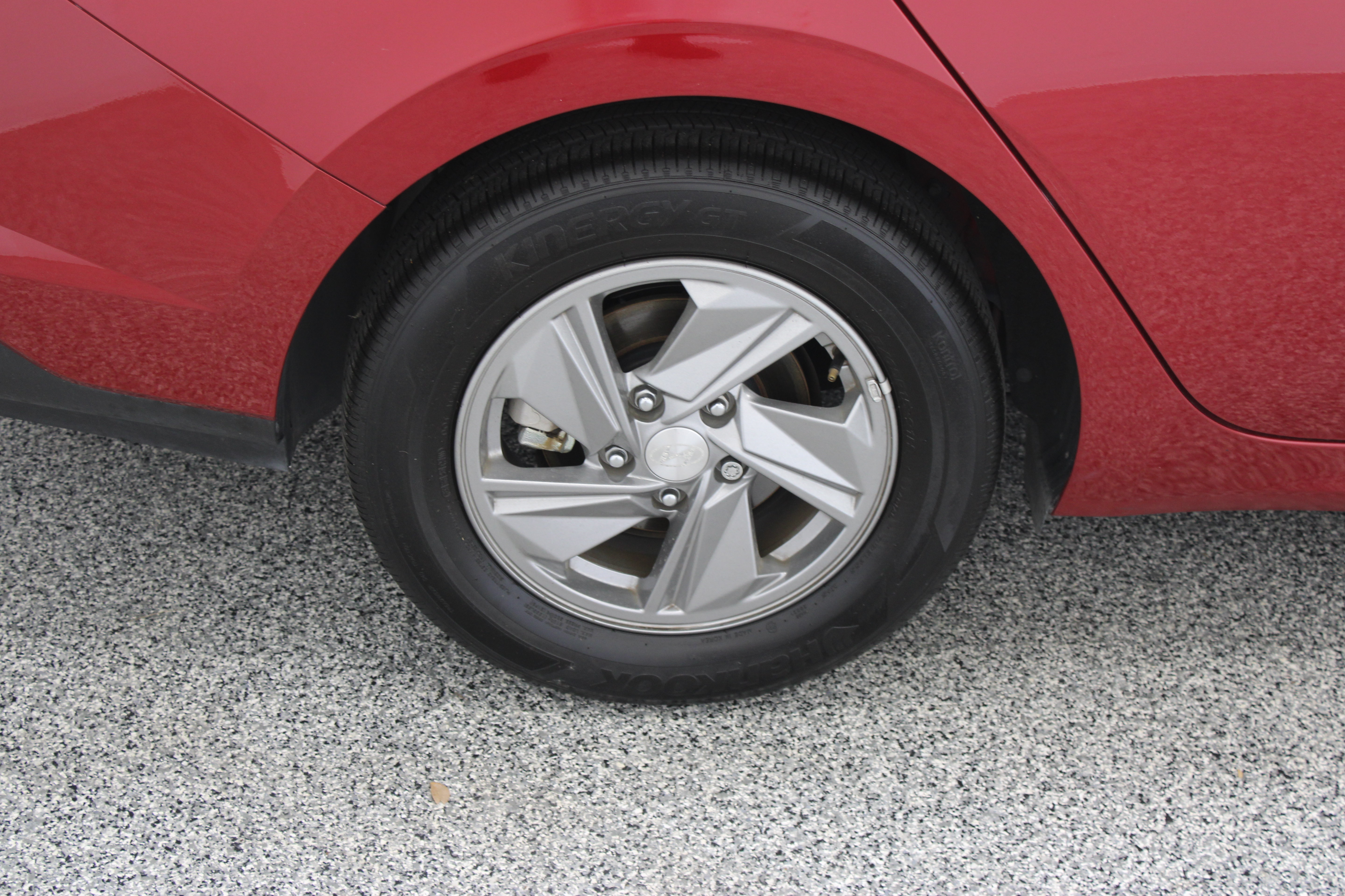 Used 2025 Hyundai Elantra SE FWD image 6