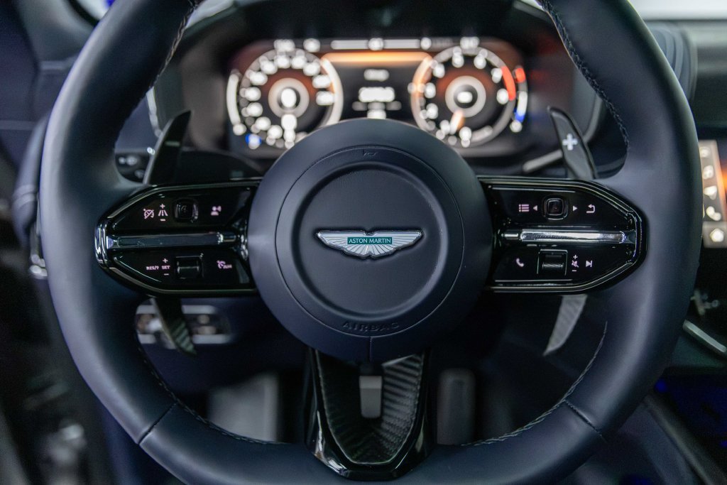 Used 2026 Aston Martin DBX 707 AWD/4WD image 30