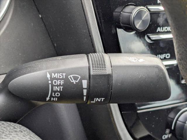 Used 2018 Toyota Camry LE image 13