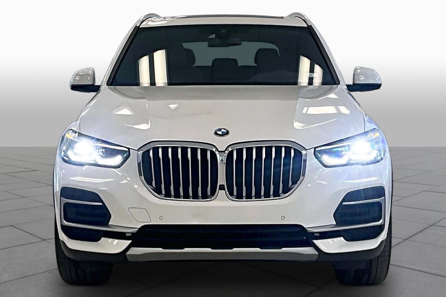 Used 2023 BMW X5 sDrive40i w/ Climate Comfort Package RWD image 3