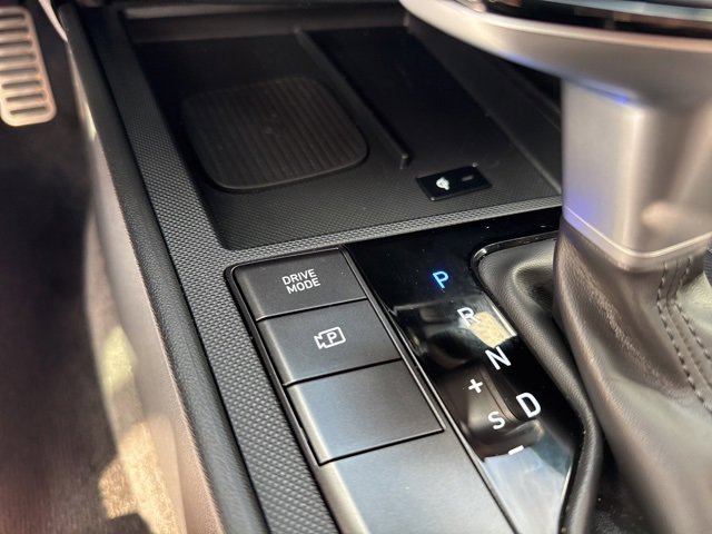 Certified 2025 Hyundai Elantra Sport image 39