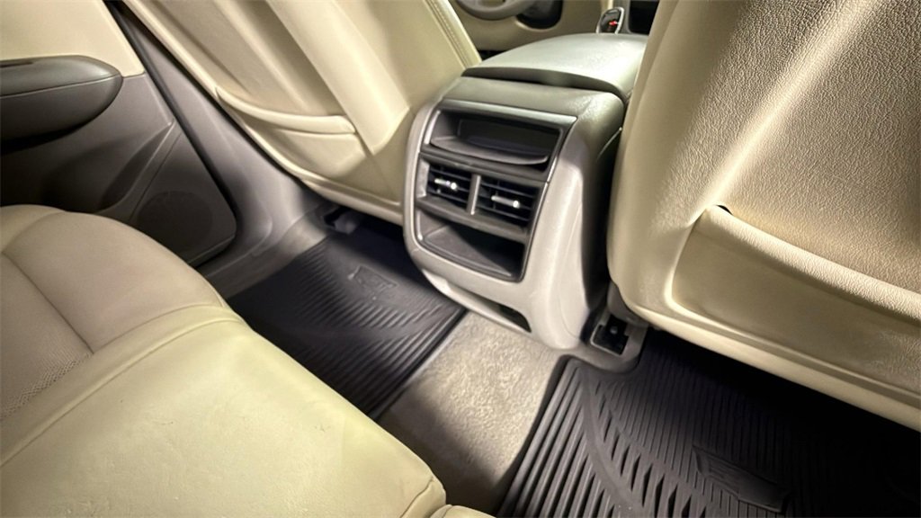 Used 2018 Cadillac XT5 Luxury w/ Driver Awareness Package image 45