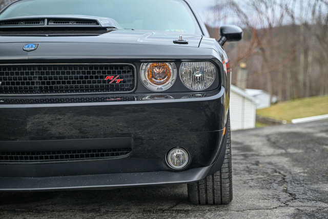 Used 2010 Dodge Challenger R/T w/ Mopar 10 Pkg RWD image 42