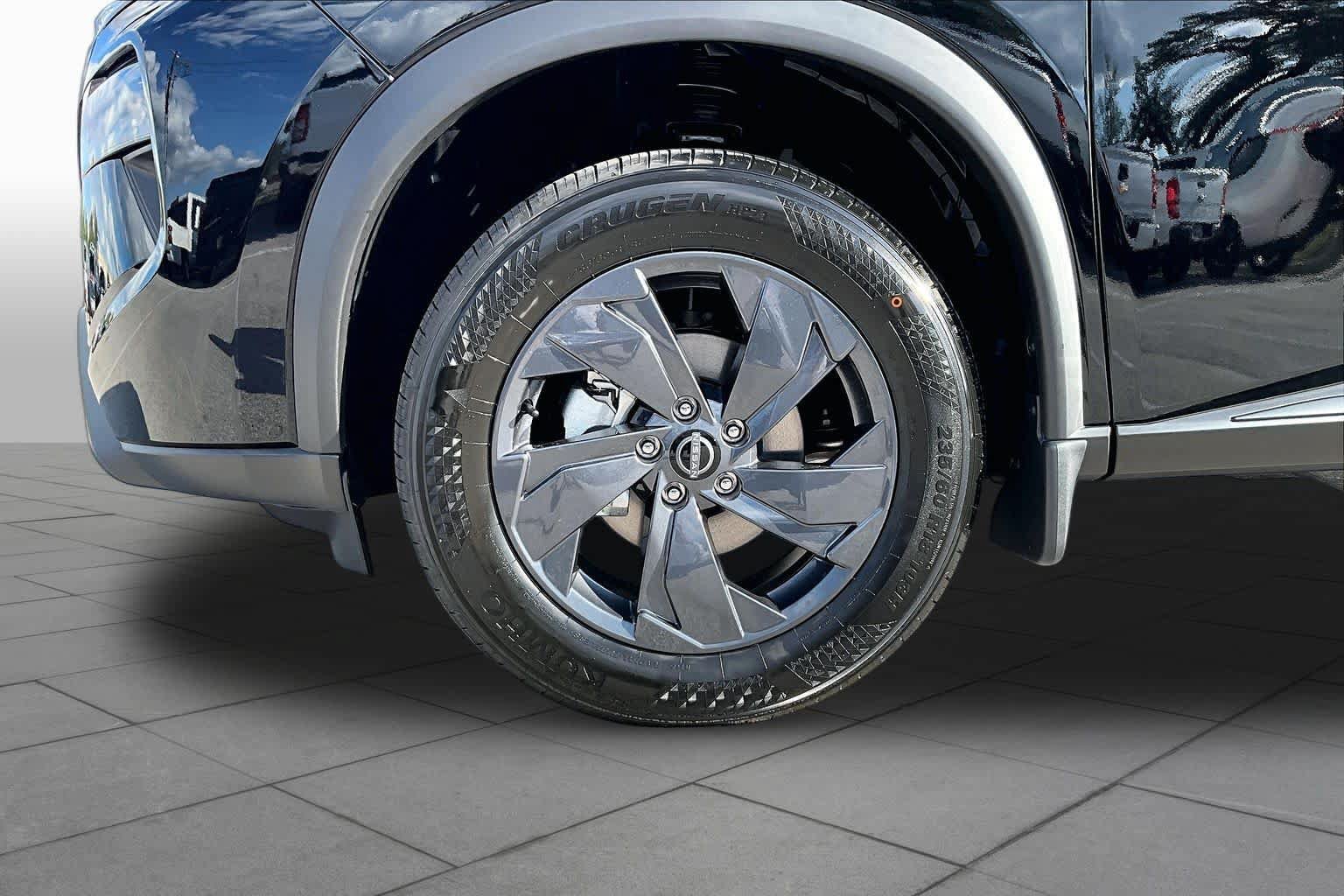 New 2027 Nissan Rogue SV FWD image 11