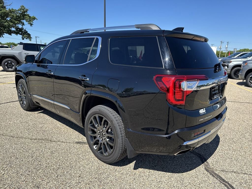 Certified 2023 GMC Acadia Denali w/ Black Diamond Edition AWD/4WD image 4