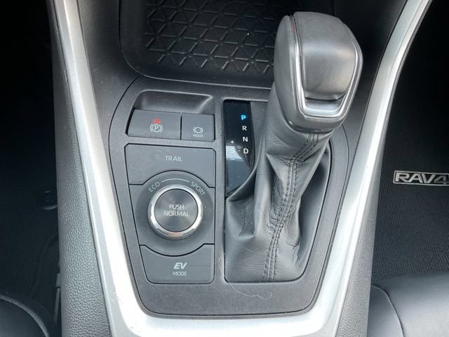 Used 2021 Toyota RAV4 XLE Premium AWD/4WD image 32