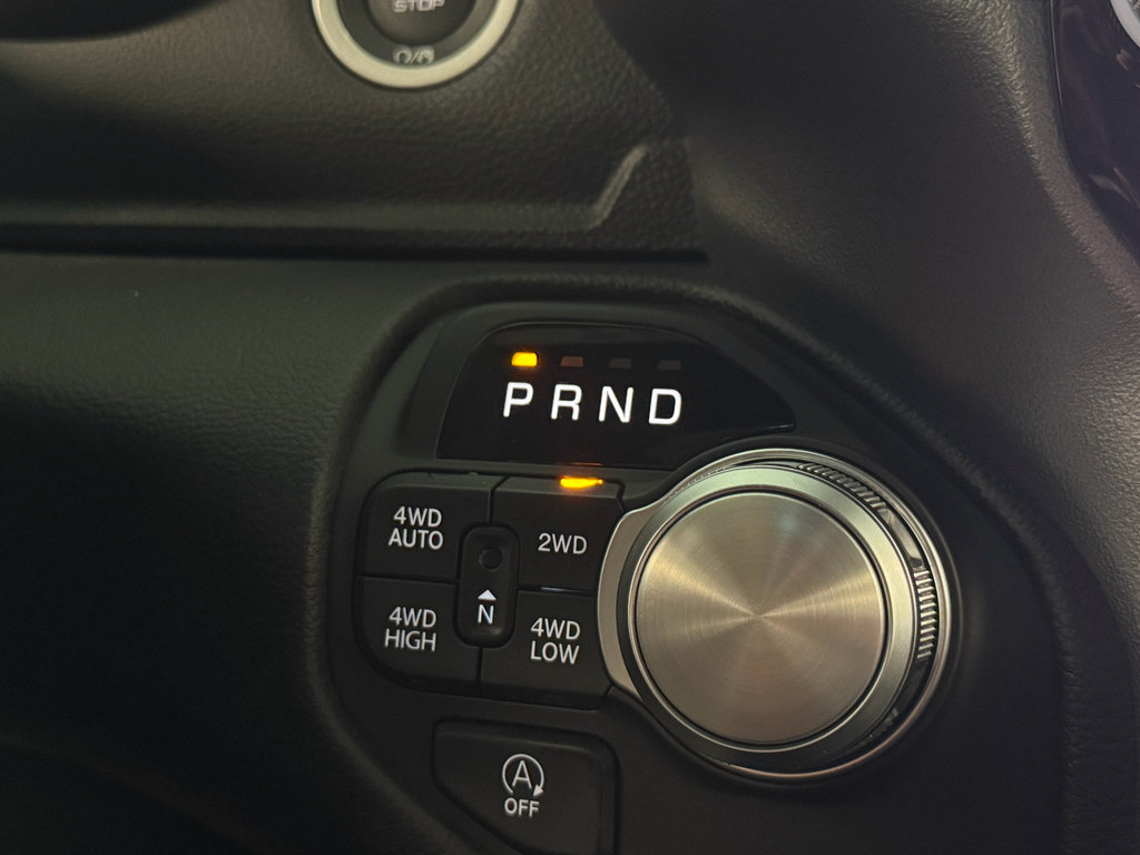 Used 2025 RAM 1500 Laramie AWD/4WD image 27