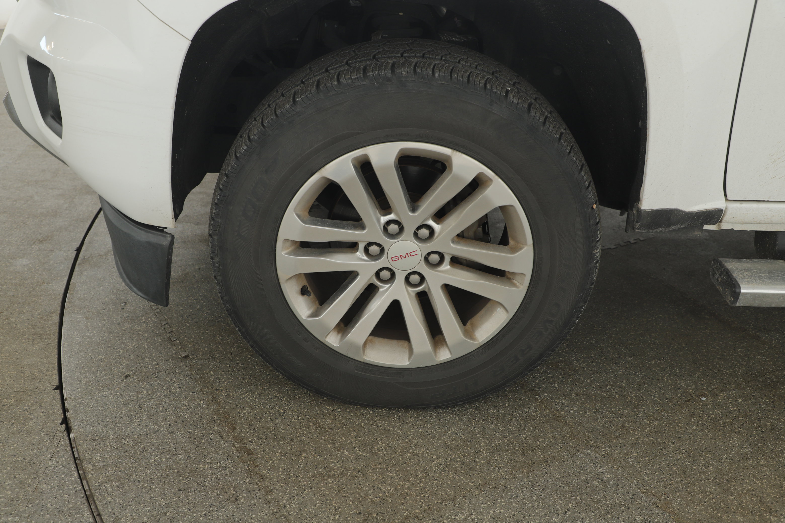 Used 2015 GMC Canyon SLT w/ Driver Alert Package image 3