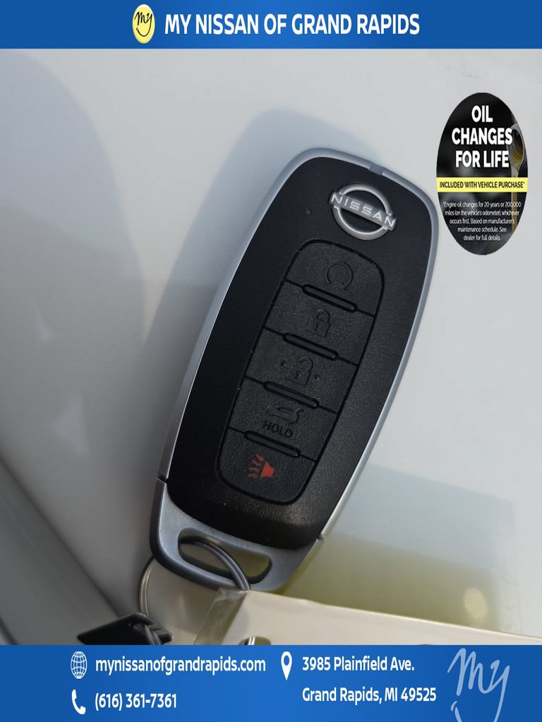 Used 2023 Nissan Rogue SL AWD/4WD image 37