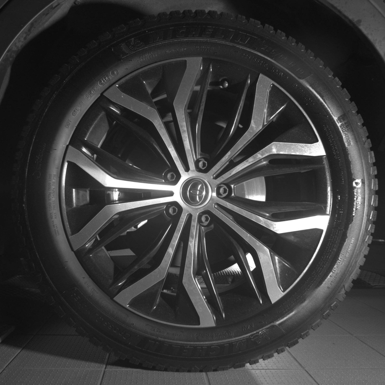Certified 2025 Toyota Crown AWD/4WD image 11