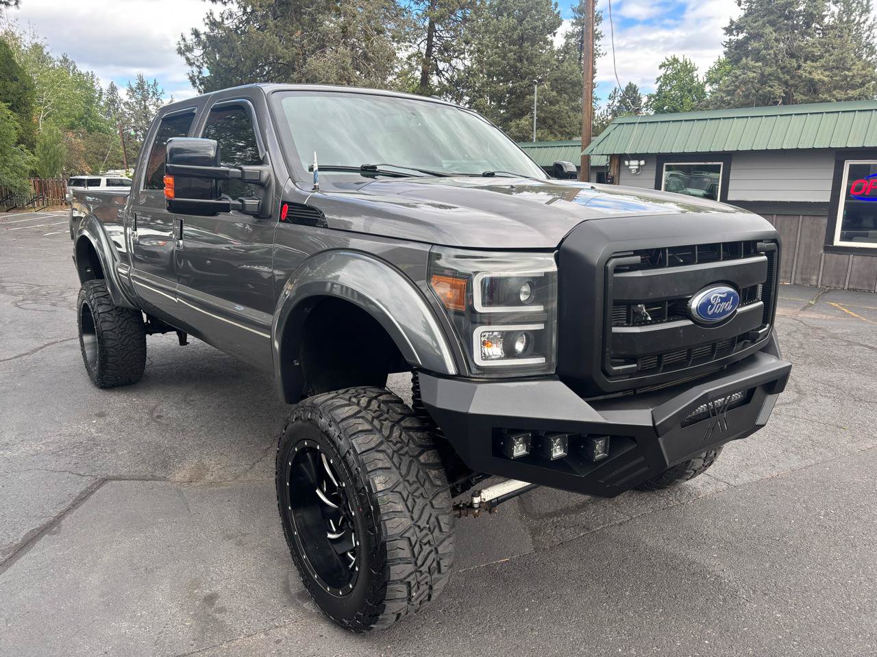 Used 2013 Ford F350 Lariat w/ Lariat Ultimate Pkg AWD/4WD image 6
