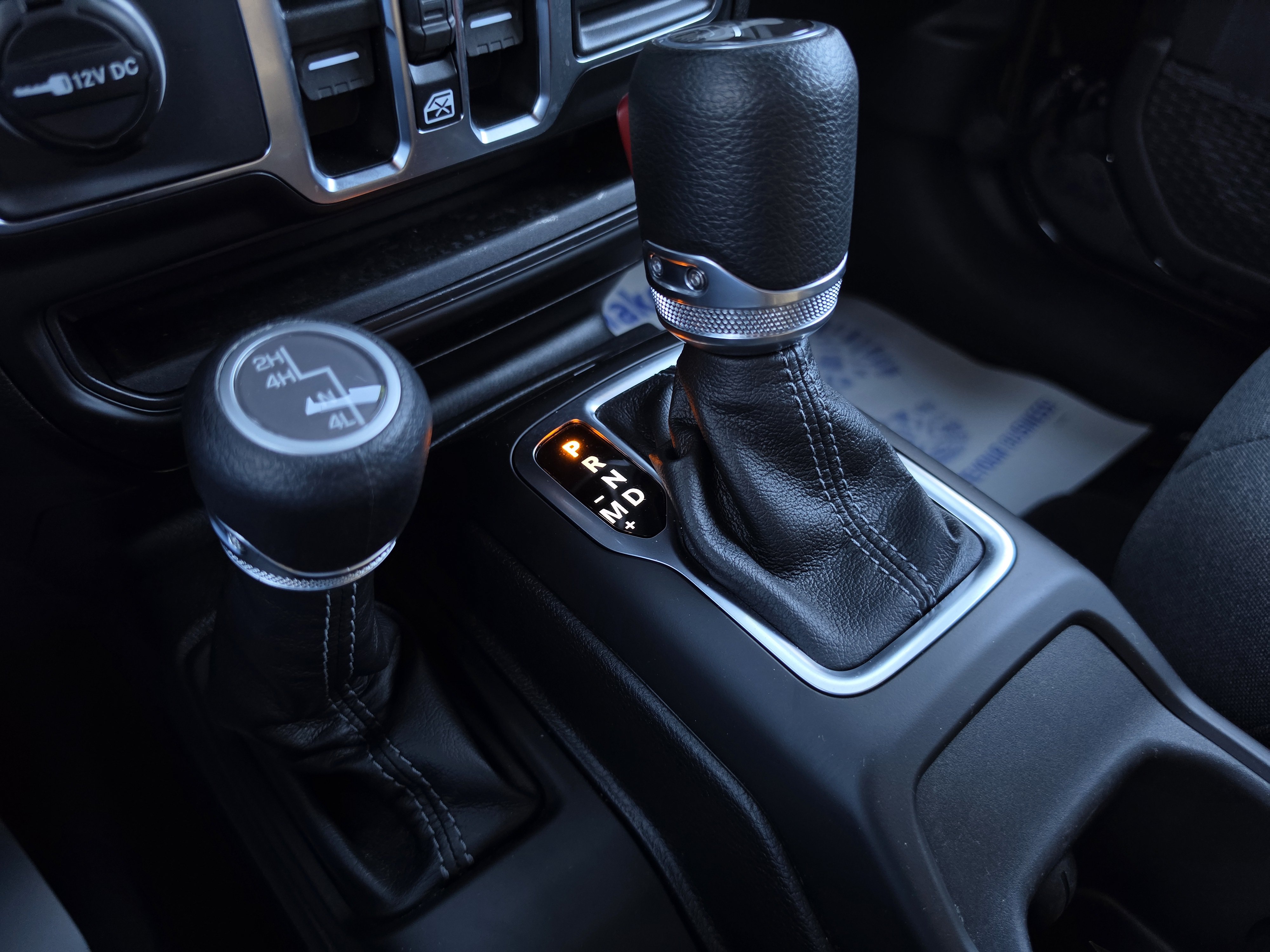 Used 2026 Jeep Wrangler Unlimited Sahara AWD/4WD image 25