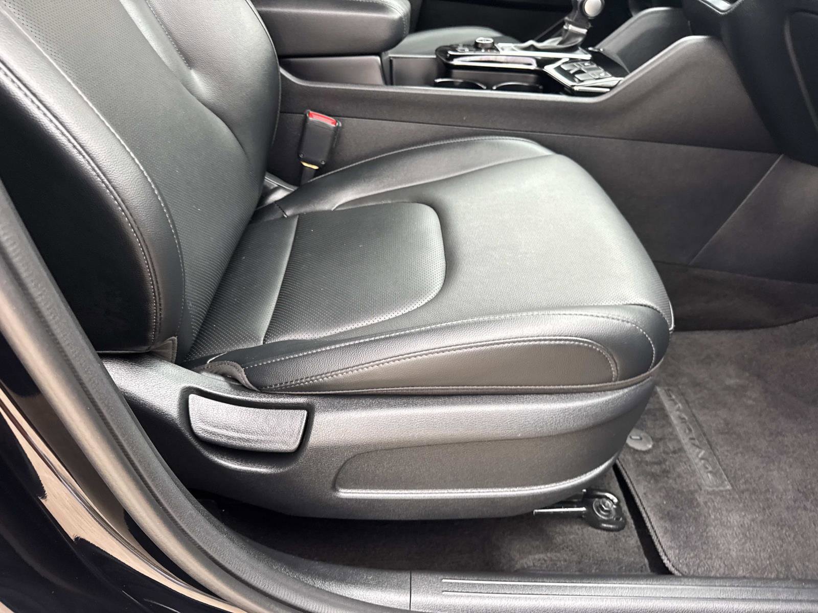 Used 2025 Kia Sportage EX w/ Premium Package FWD image 11