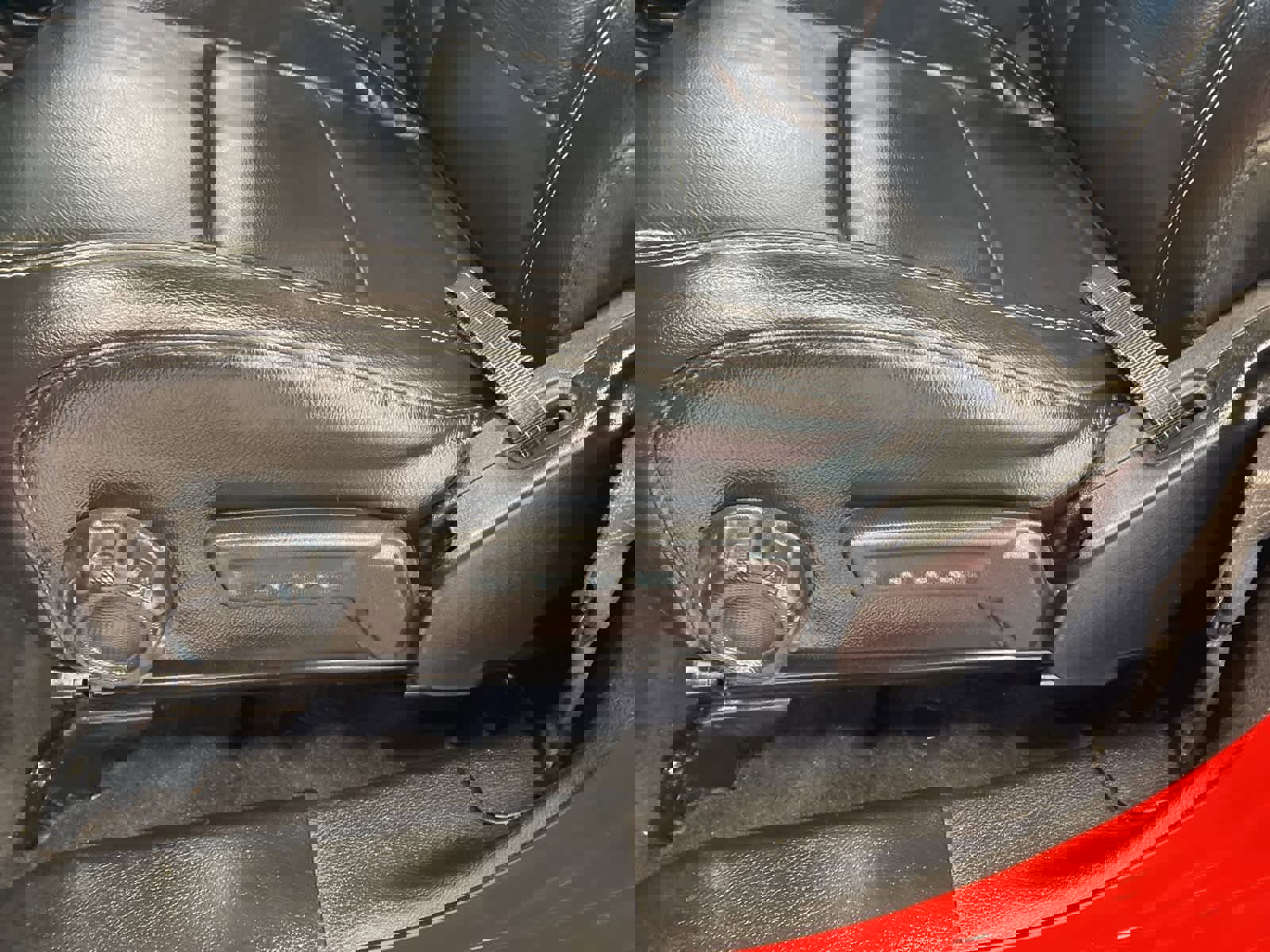 Used 2018 Jeep Wrangler Unlimited Sahara w/ Uconnect 4C Nav & Sound Group image 16