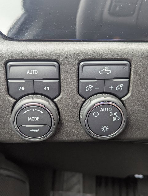 Used 2024 Chevrolet Silverado 1500 LT image 20