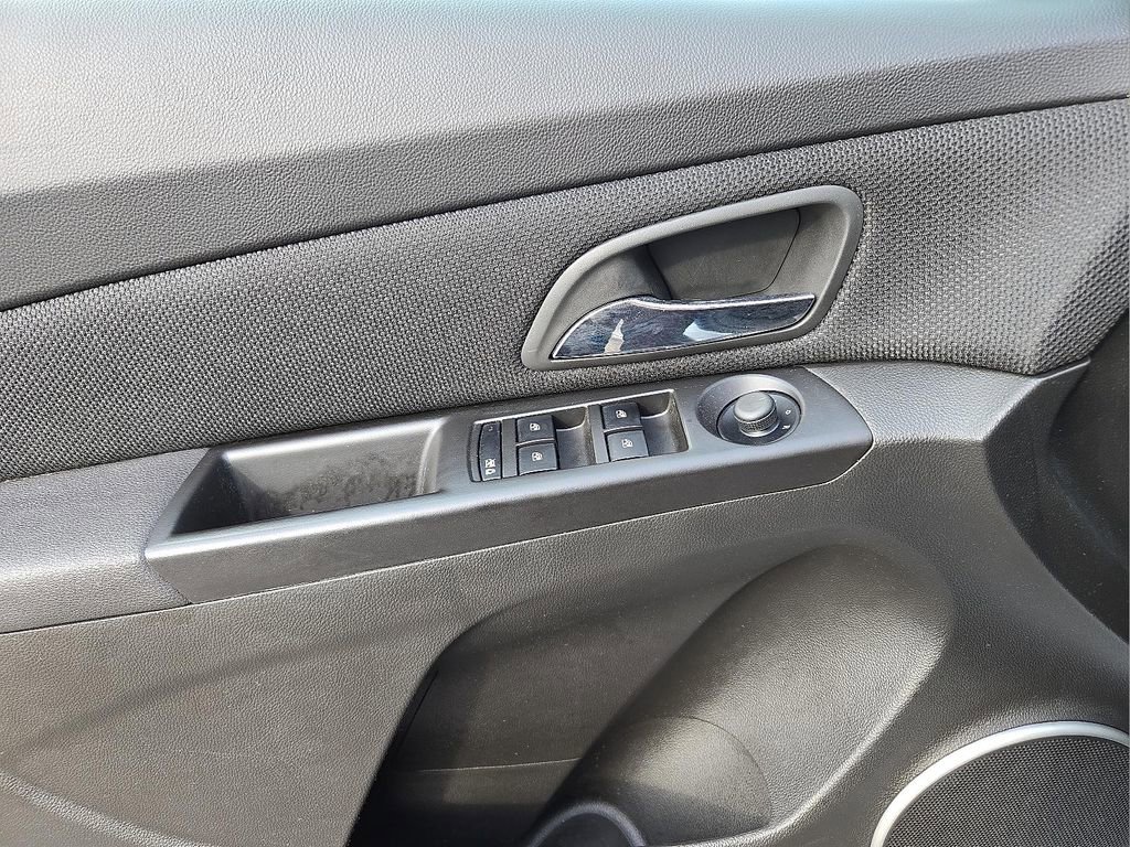 Used 2012 Chevrolet Cruze LT image 16