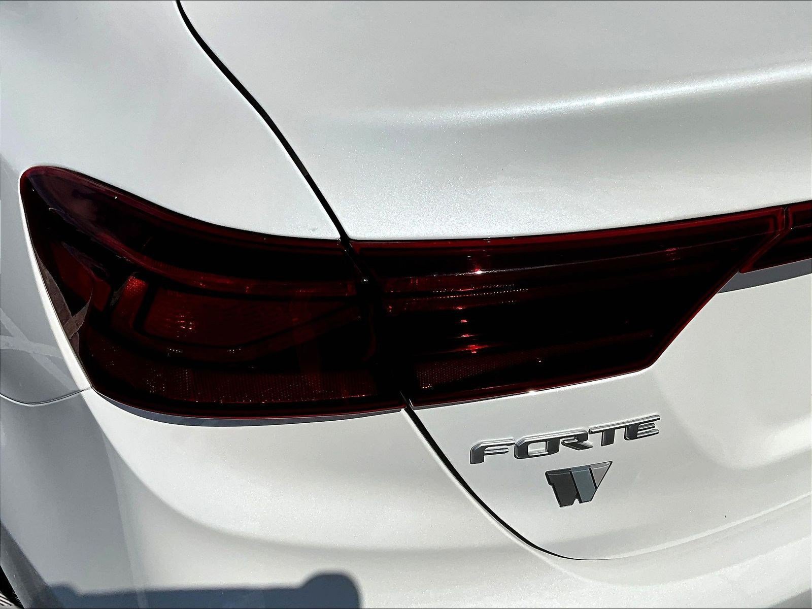Used 2024 Kia Forte LXS w/ LXS Technology Package FWD image 22