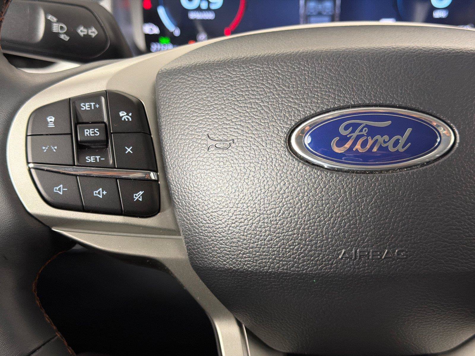 Used 2026 Ford Explorer Active RWD image 28