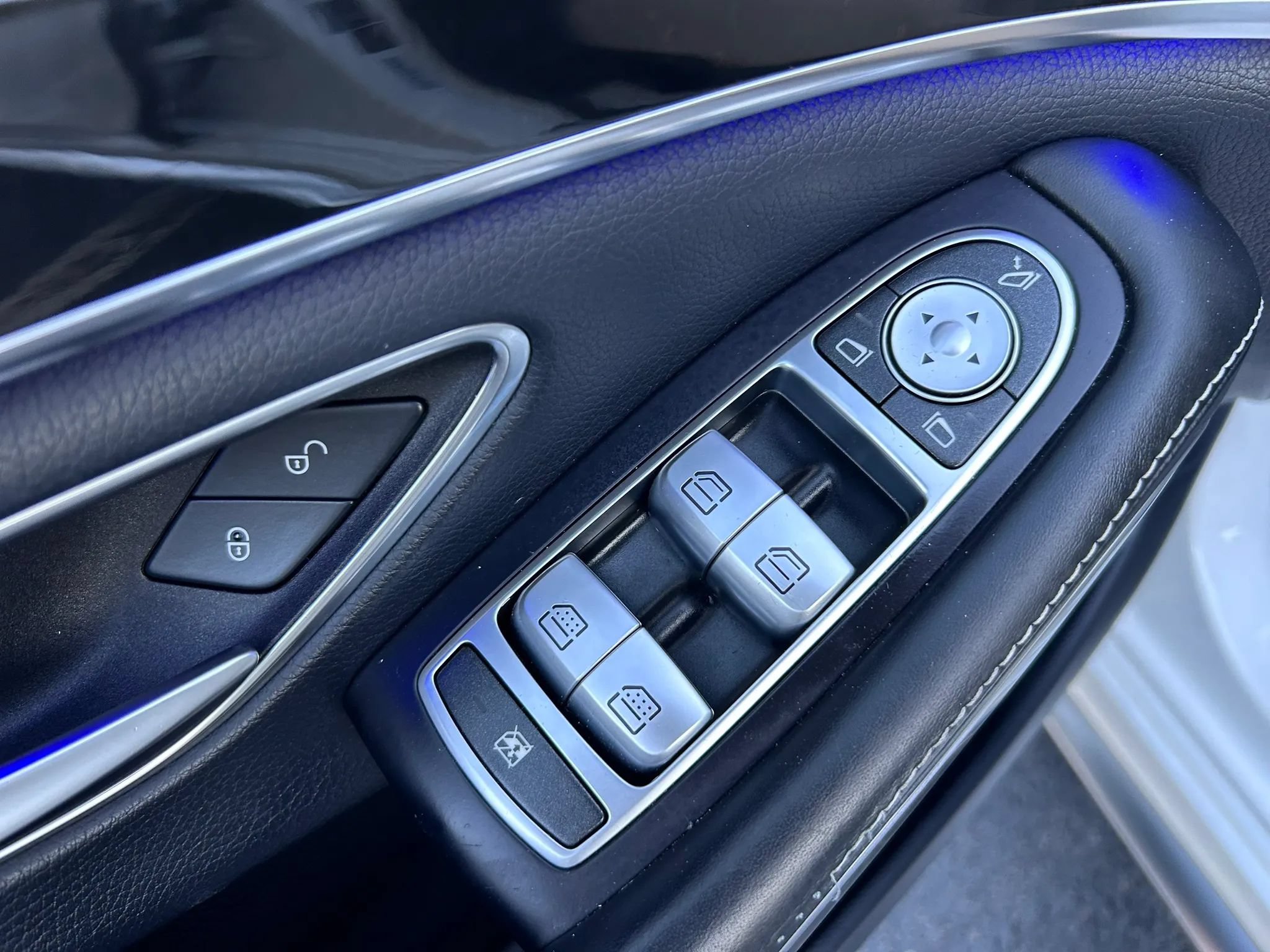 Used 2015 Mercedes-Benz S 63 AMG 4MATIC Sedan image 26