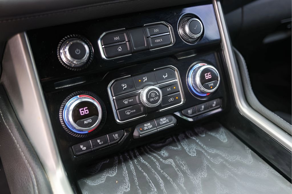 Used 2022 GMC Yukon XL Denali AWD/4WD image 23