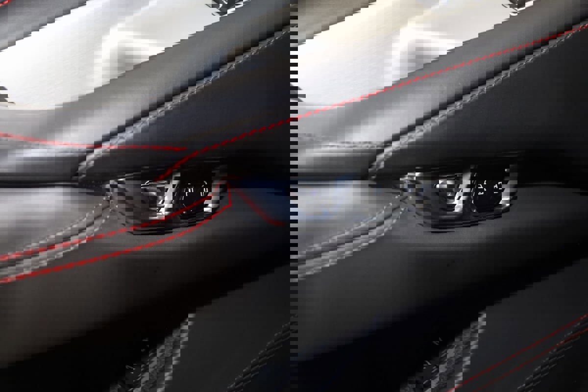 Used 2020 Chevrolet Corvette Stingray Premium Cpe w/ 3LT Preferred Equipment Group image 53