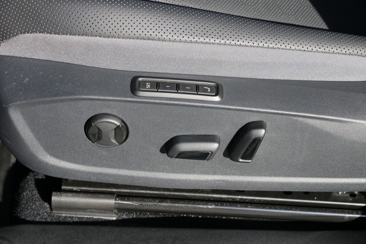 Used 2024 Volkswagen ID.4 Pro S image 22