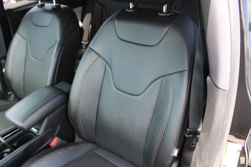 Used 2023 Jeep Compass Limited w/ Elite Group AWD/4WD image 18