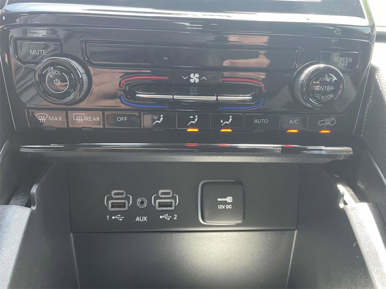 New 2025 Jeep Grand Cherokee L Laredo image 21