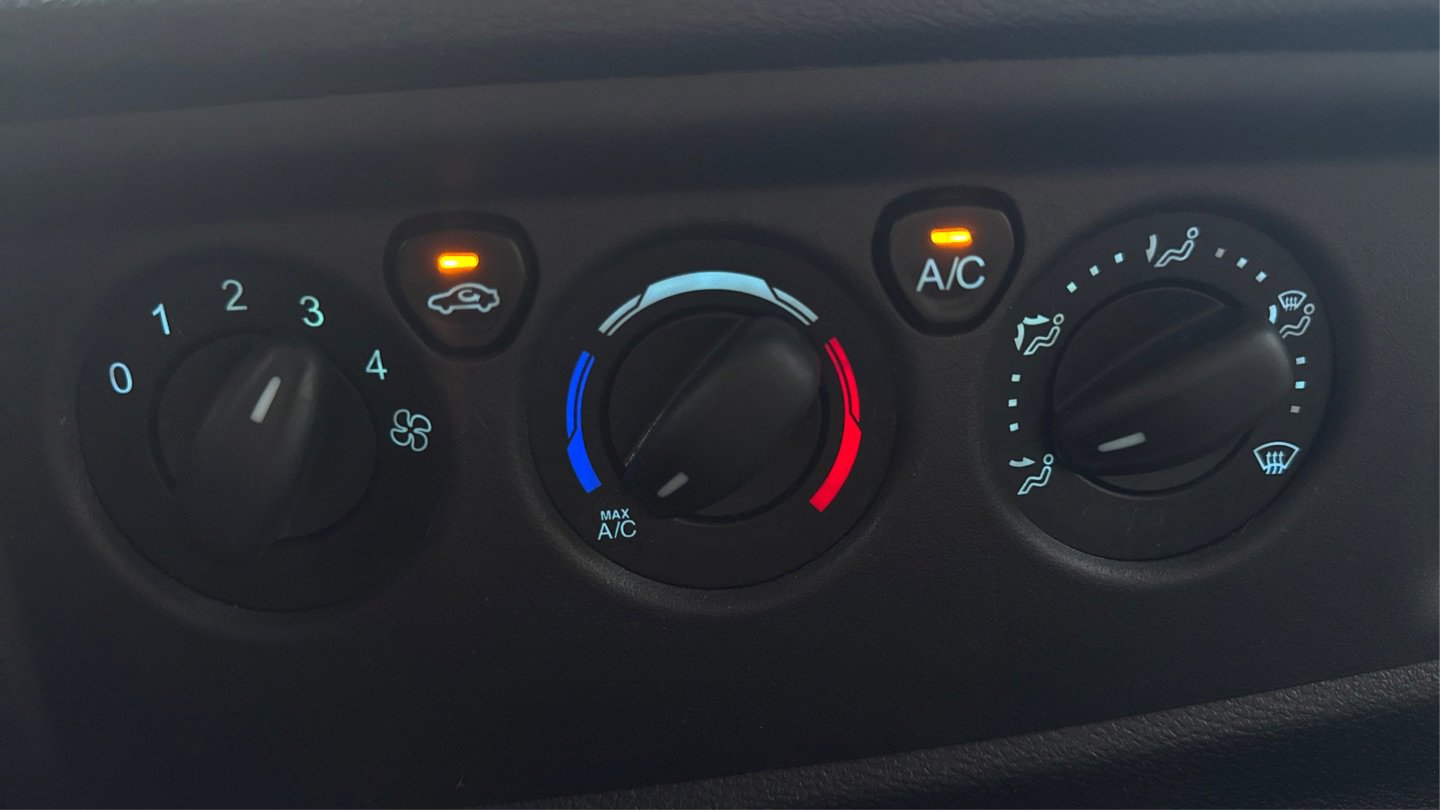 Used 2017 Ford Transit 350 XL image 26