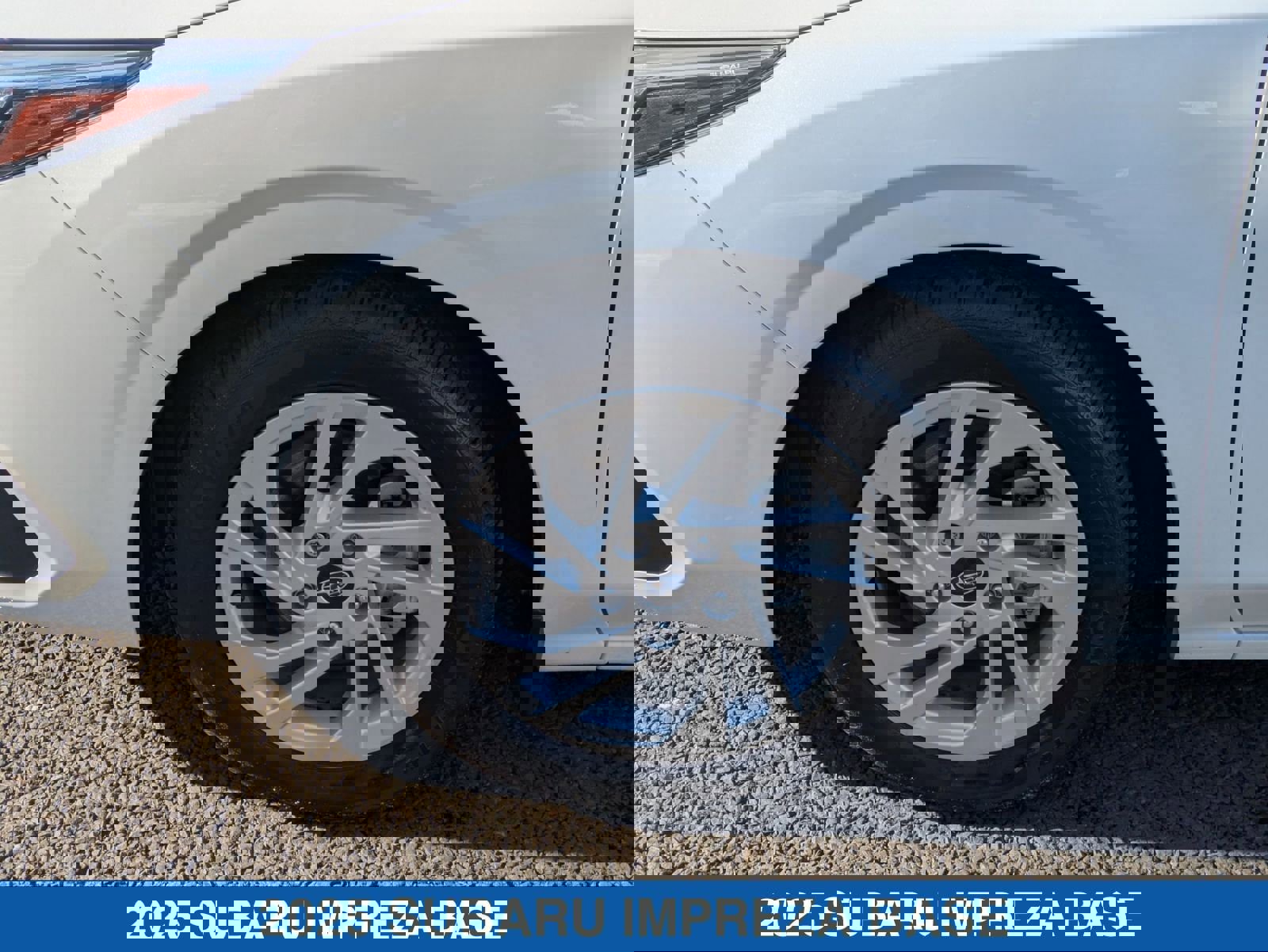 Certified 2025 Subaru Impreza 2.0i image 11