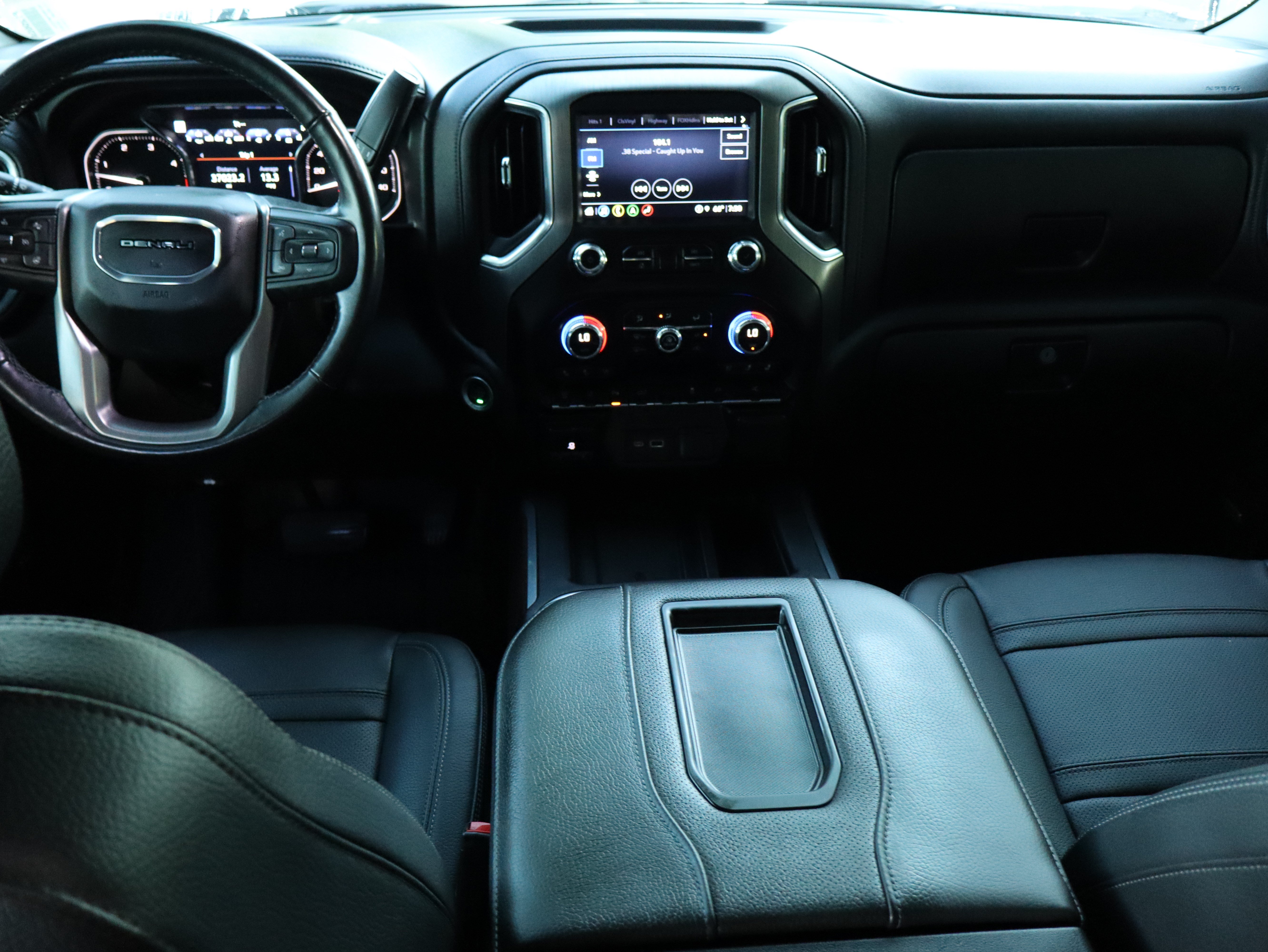 Used 2022 GMC Sierra 3500 Denali AWD/4WD image 76