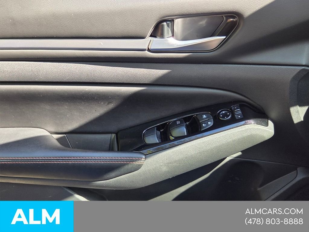 Used 2025 Nissan Altima 2.5 SR image 28