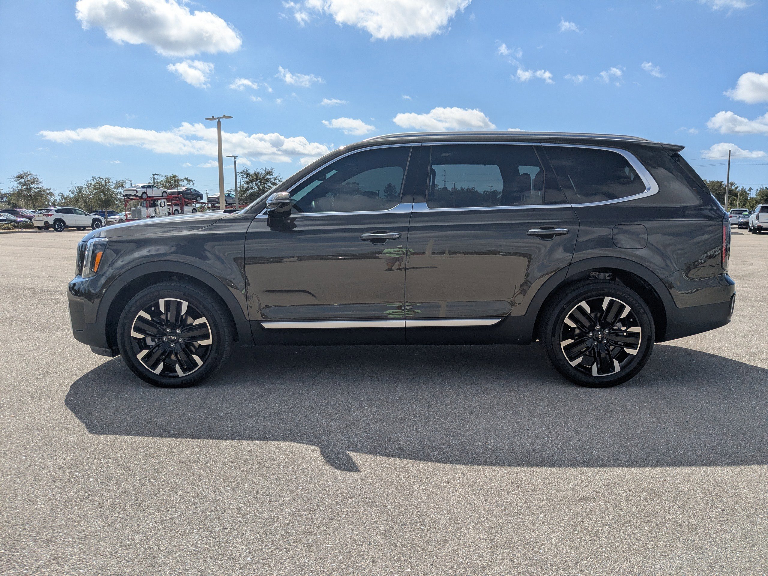 Used 2023 Kia Telluride SX image 8