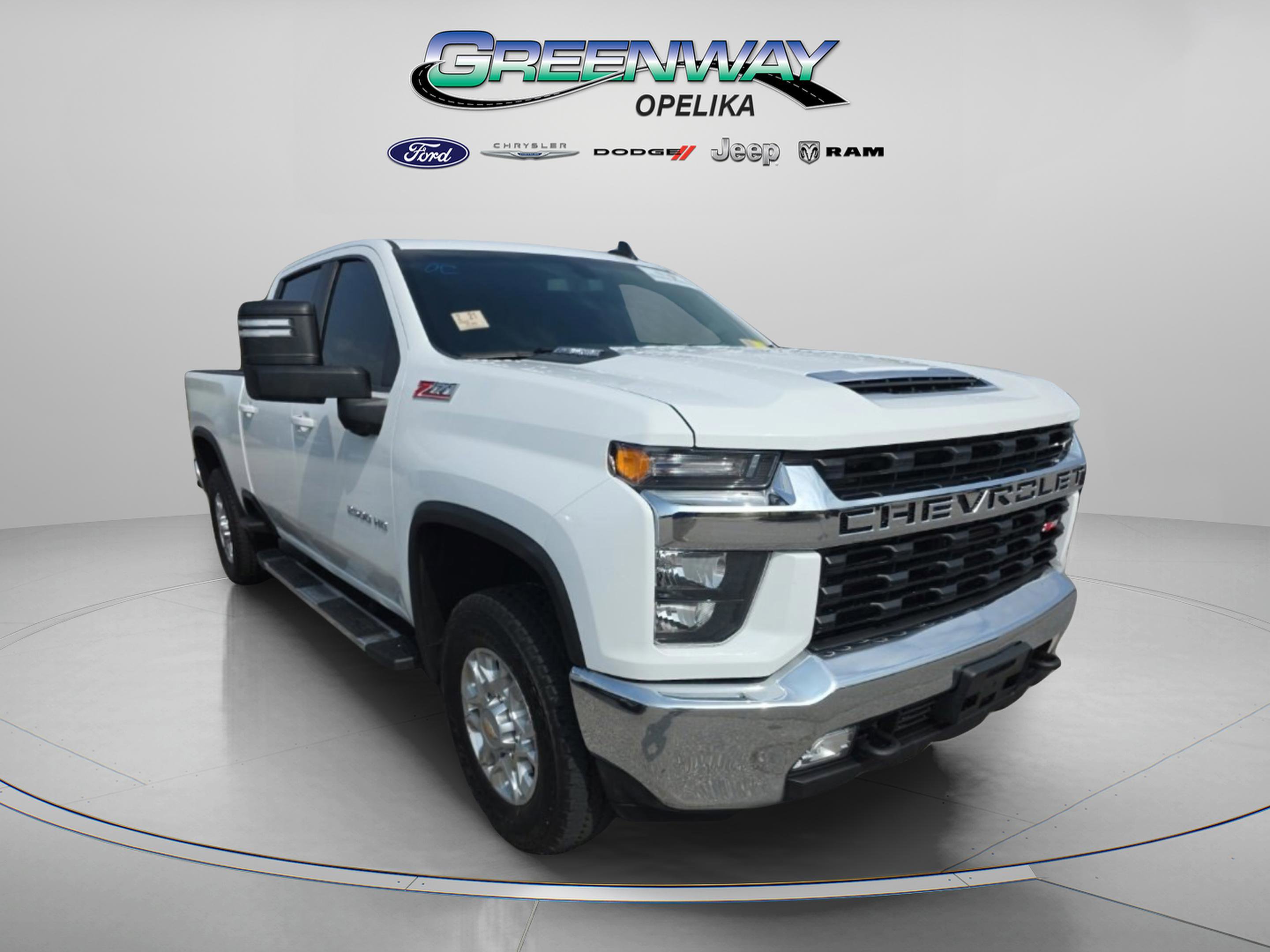 Used 2022 Chevrolet Silverado 2500 LT w/ Convenience Package image 2
