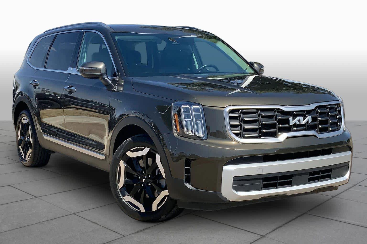 Certified 2025 Kia Telluride S AWD/4WD image 3