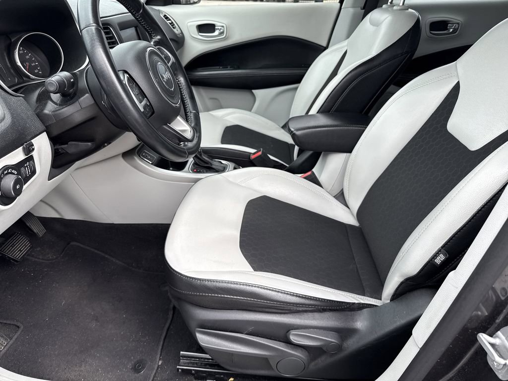 Used 2020 Jeep Compass Latitude image 13