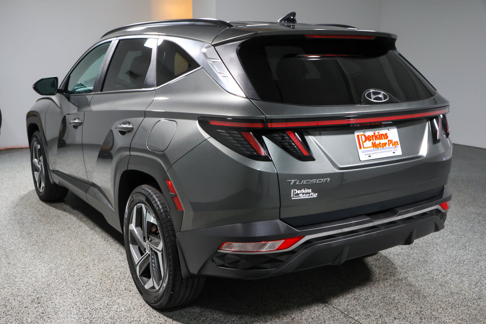 Used 2023 Hyundai Tucson SEL w/ Convenience Package AWD/4WD image 9