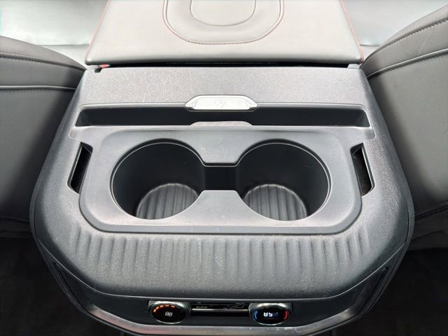 Used 2025 Ford Expedition Active image 24