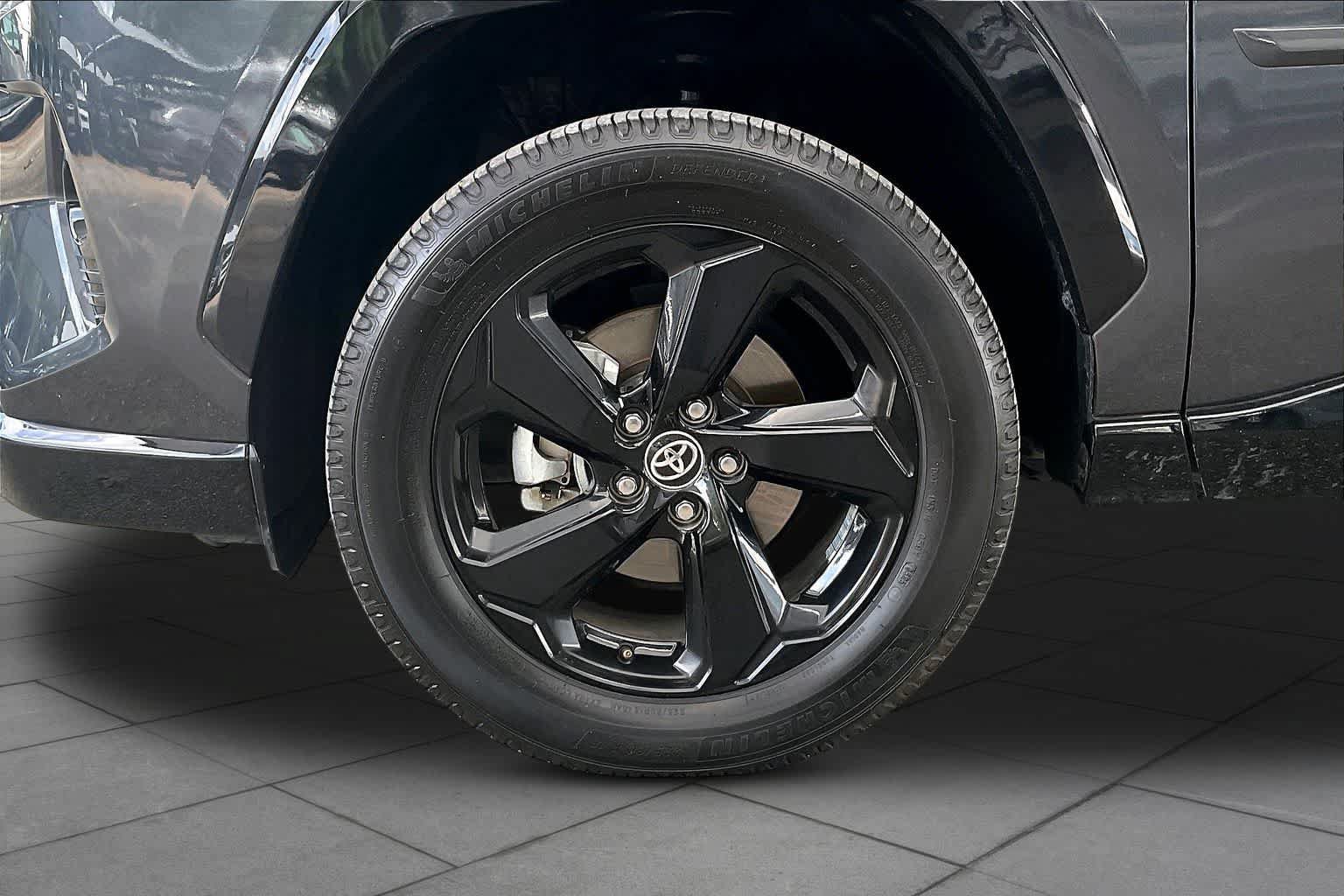 Used 2021 Toyota RAV4 XSE AWD/4WD image 11