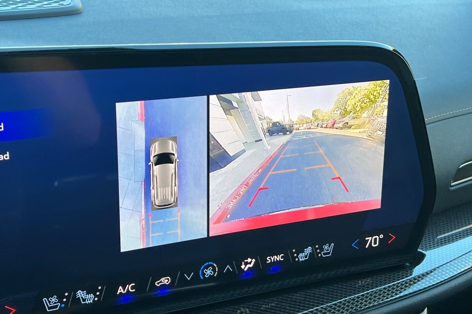 Certified 2025 Chevrolet Traverse High Country w/ LPO, Floor Liner Package image 26