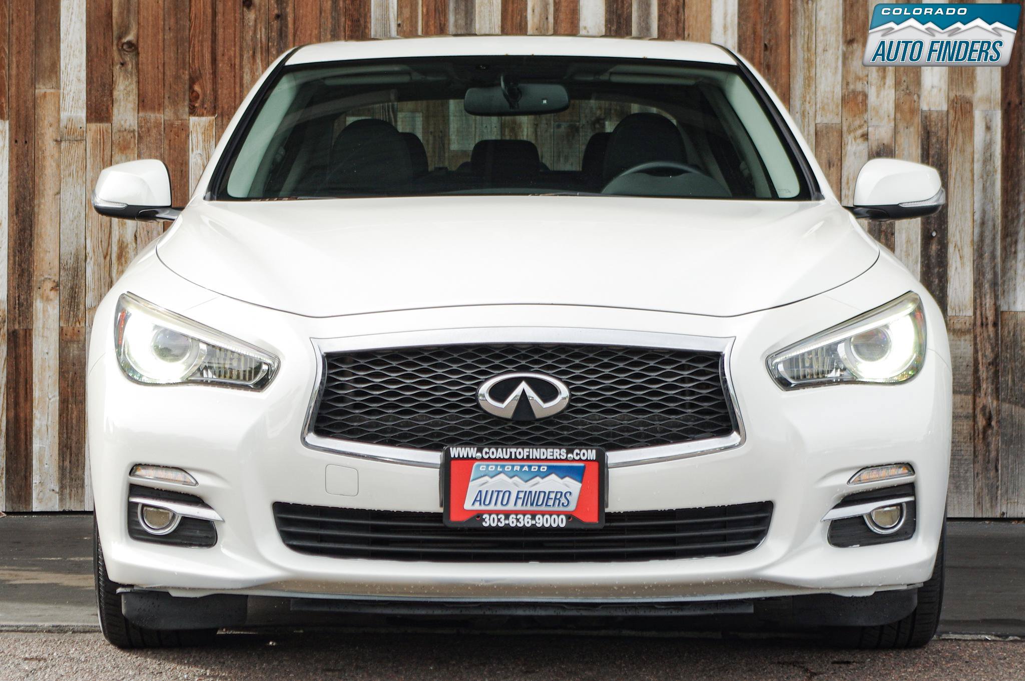 Used 2017 INFINITI Q50 Signature Edition w/ All Weather Package (L93) AWD/4WD image 6