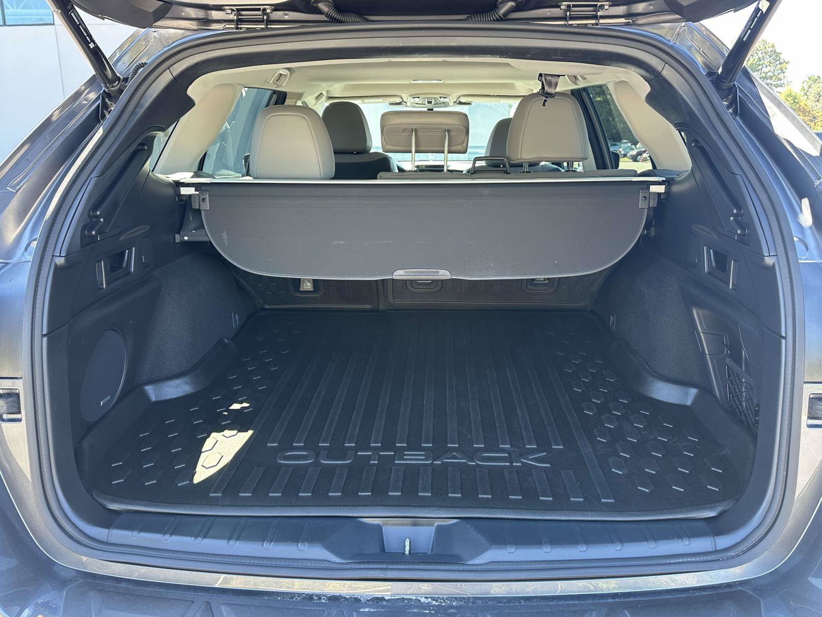 Used 2023 Subaru Outback Limited AWD/4WD image 8