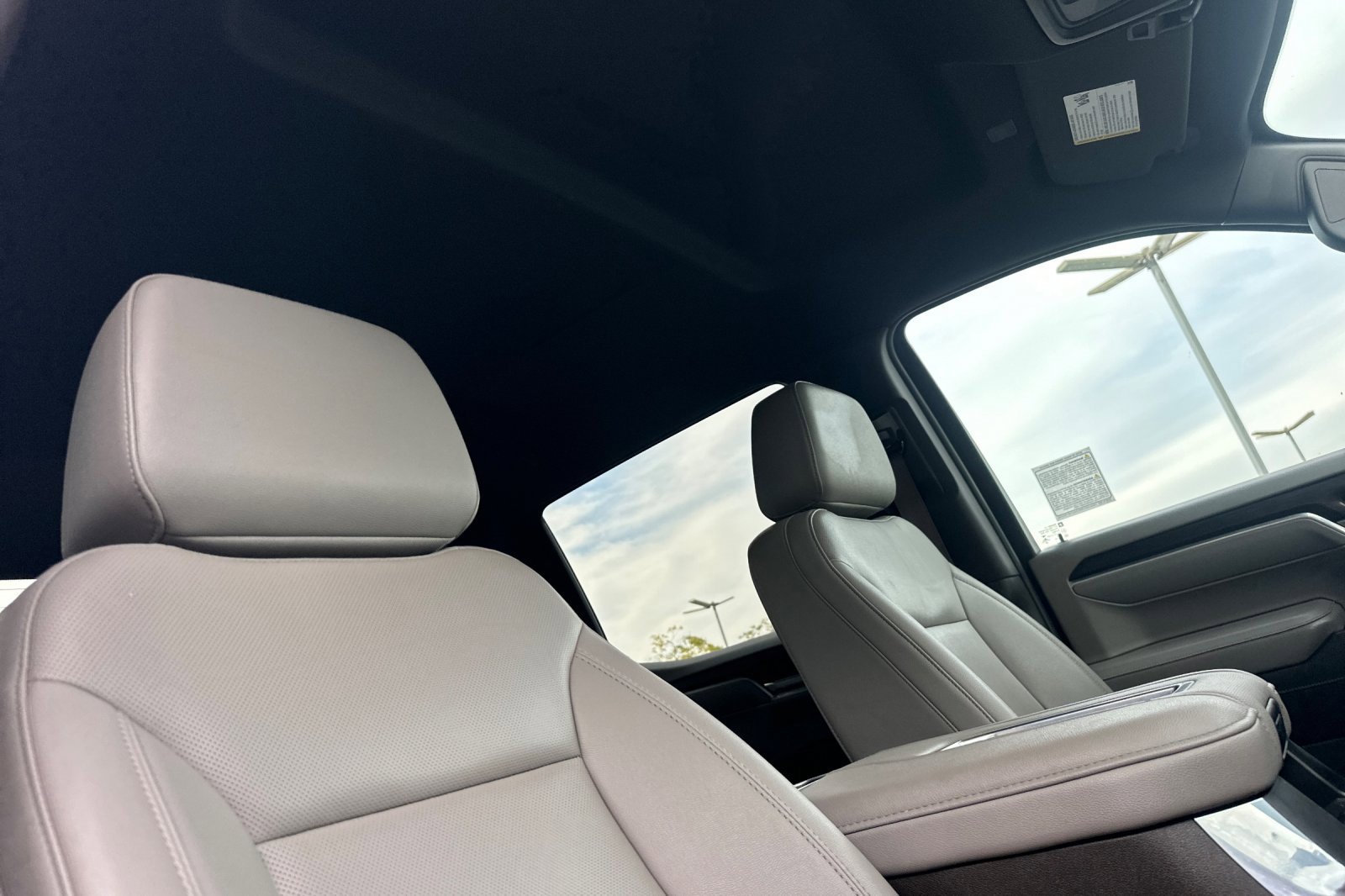 Used 2022 GMC Sierra 1500 SLT w/ SLT Convenience Package image 16