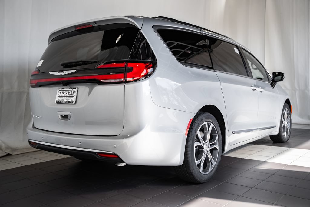 New 2026 Chrysler Pacifica Pinnacle FWD image 4