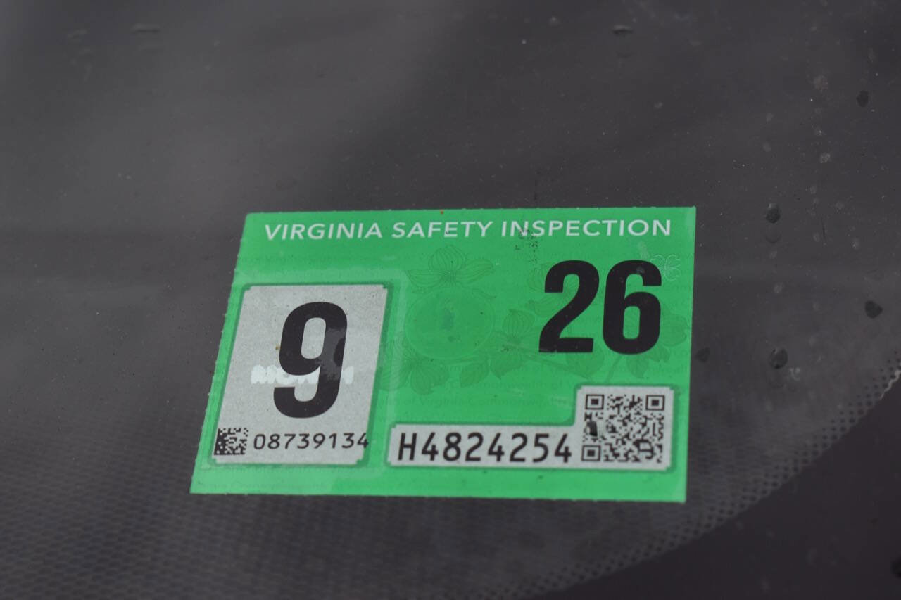 Used 2015 GMC Sierra 3500 Denali w/ Duramax Plus Package image 16