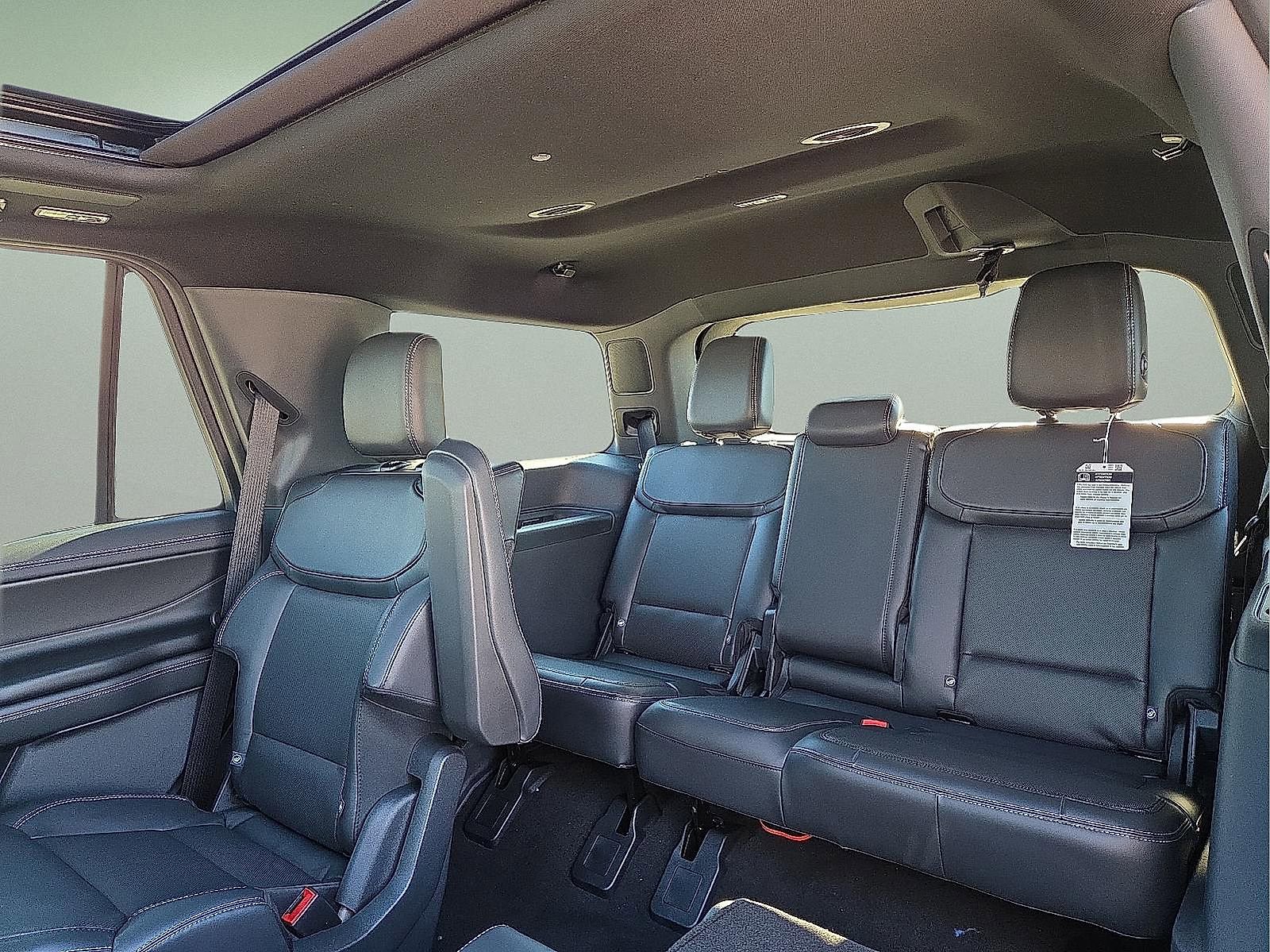 New 2026 Ford Expedition Platinum w/ Stealth Performance Package AWD/4WD image 10