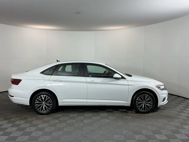 Used 2021 Volkswagen Jetta R-Line FWD image 4