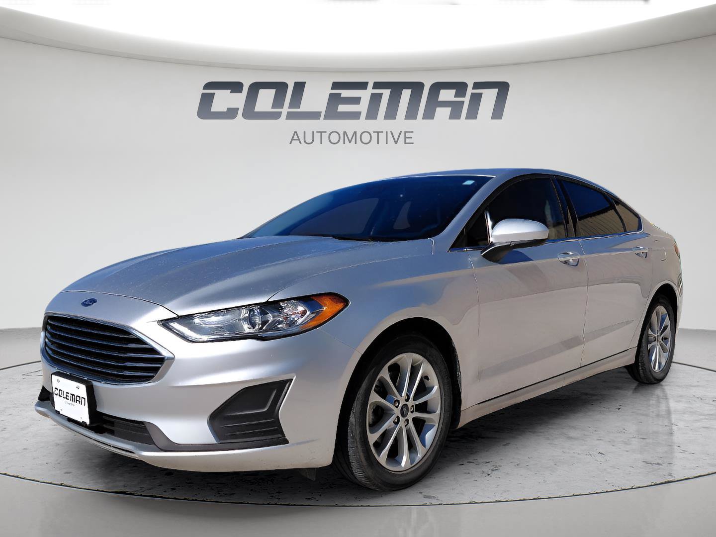 Used 2019 Ford Fusion SE FWD image 1